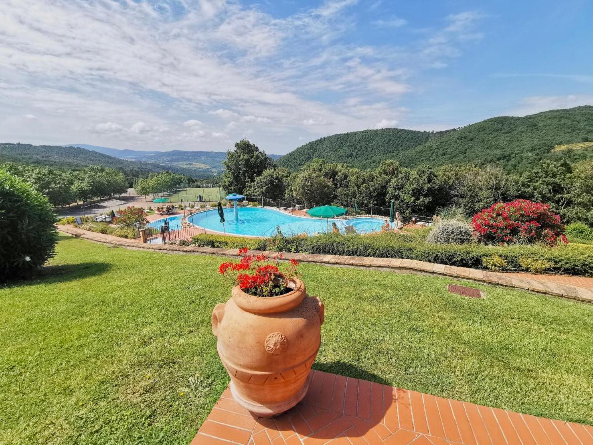 Resort Le Tegole Riparbella Exteriör bild